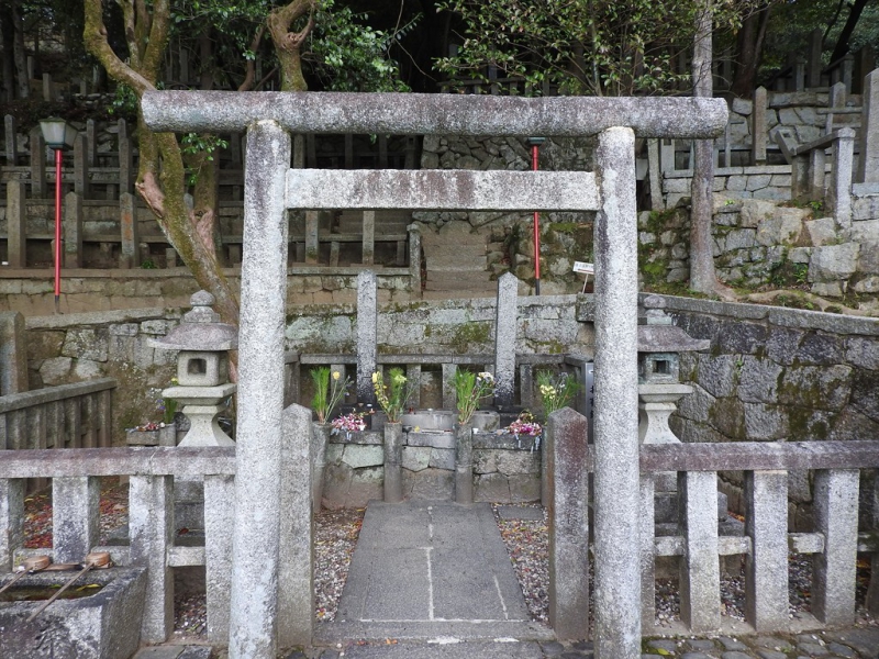 京都霊山護国神社（坂本龍馬の墓）
